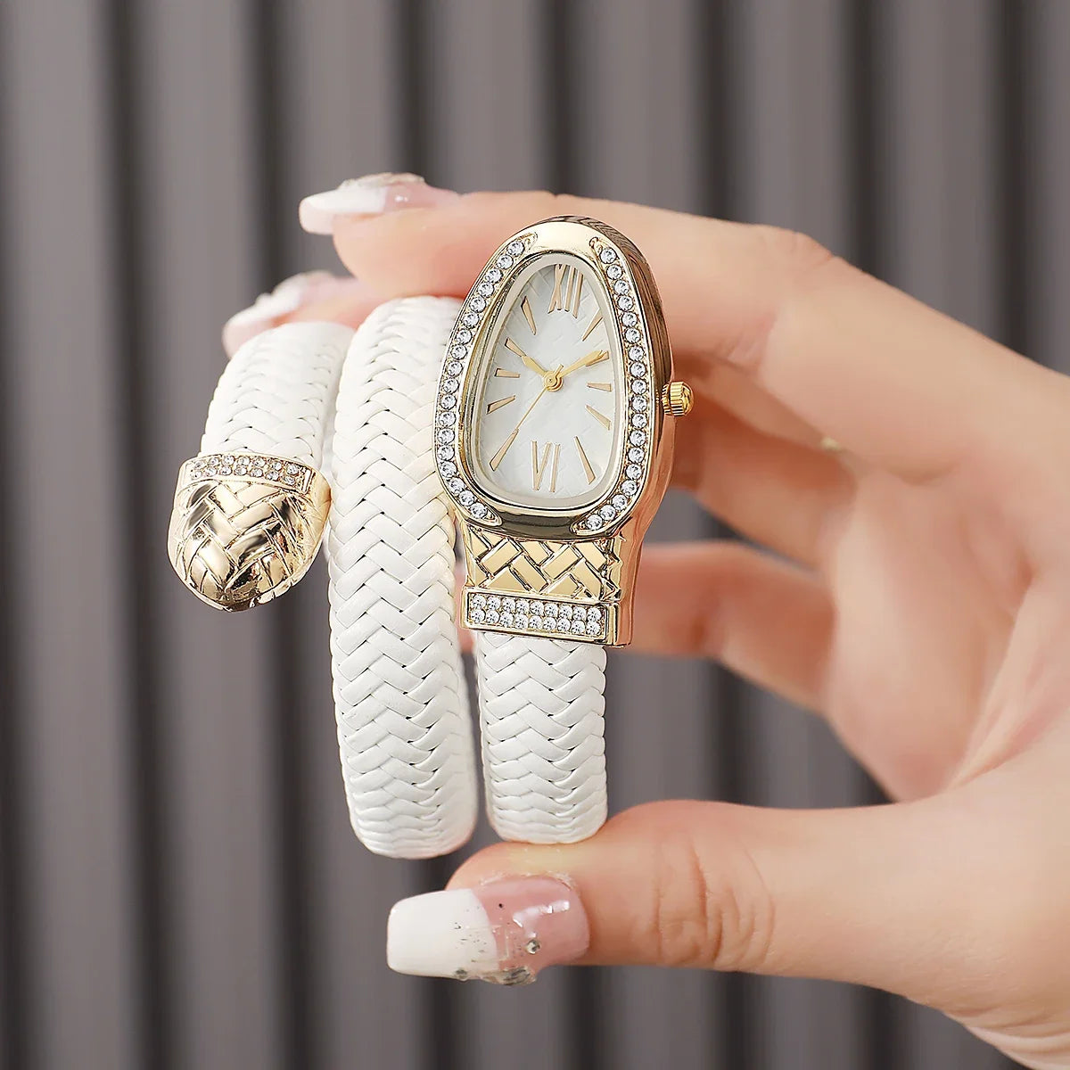 Montre serpent pour femme - Montre à quartz de luxe avec cadran romain orné de strass