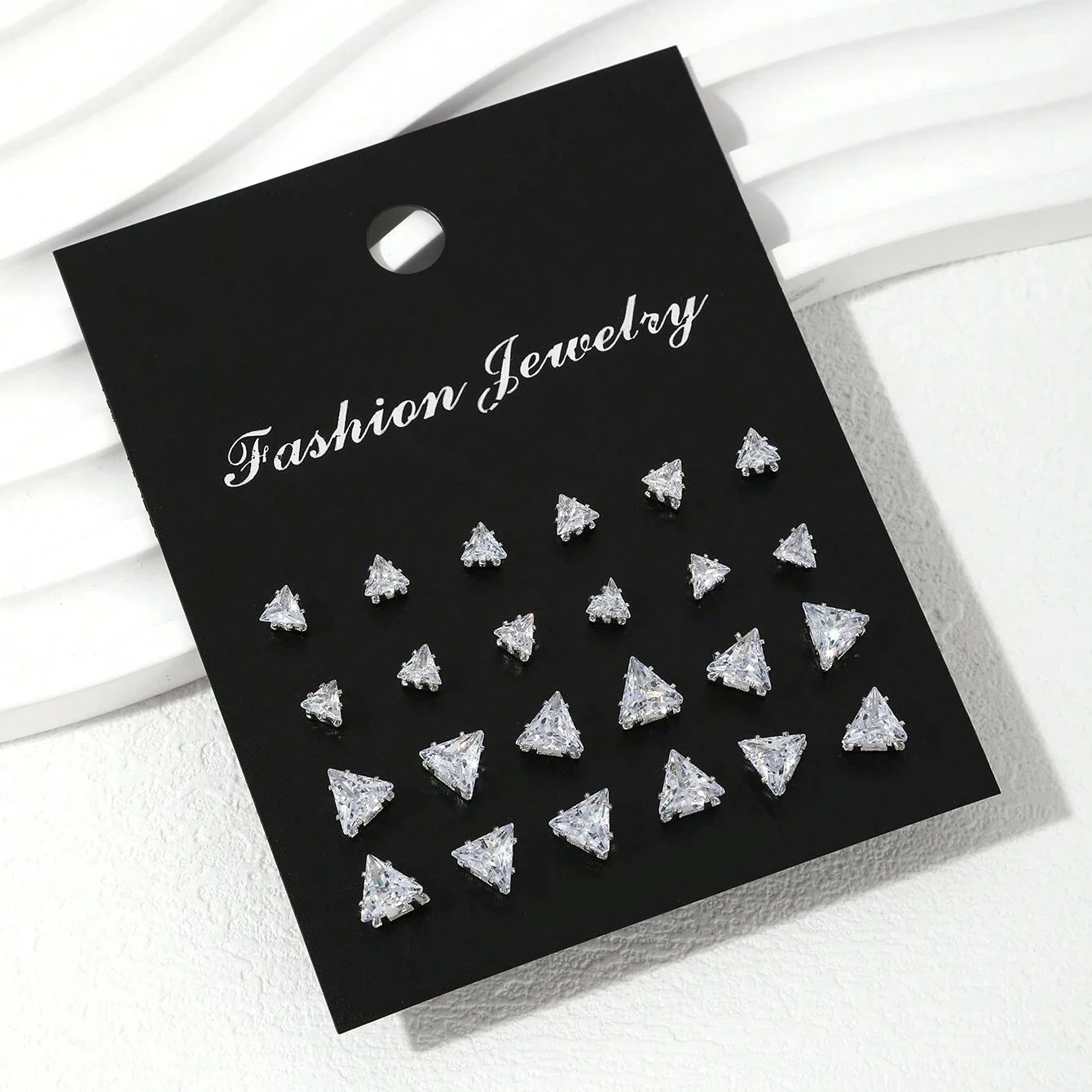 مجموعة أقراط مرصعة بالزركونيا - 12 زوجًا من أقراط الكريستال الفاخرة