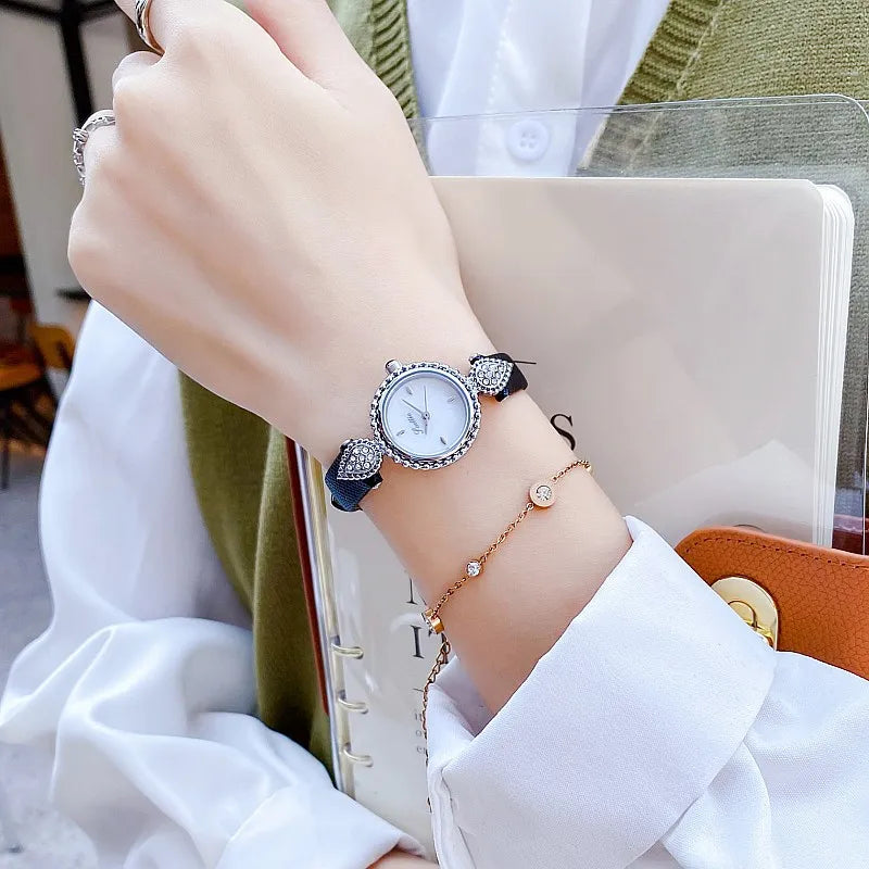 Women's Watch - Luxury Business Waterproof Vintage Quartz Watch