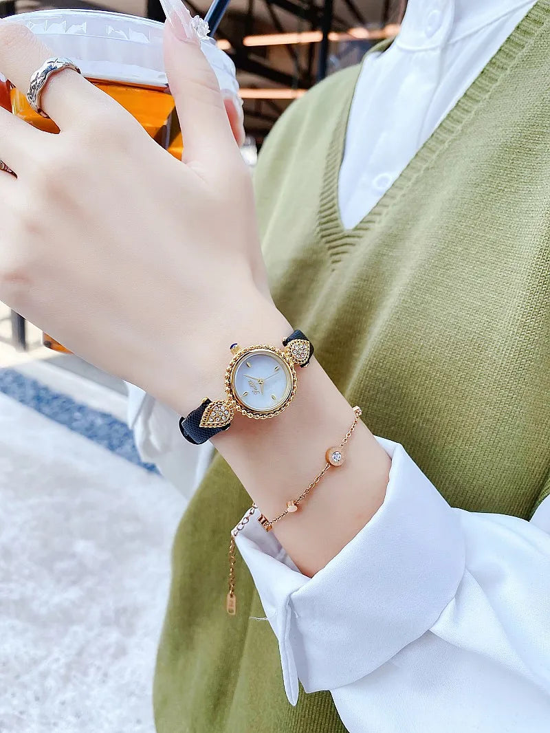 Women's Watch - Luxury Business Waterproof Vintage Quartz Watch