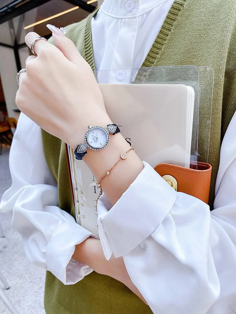 Women's Watch - Luxury Business Waterproof Vintage Quartz Watch