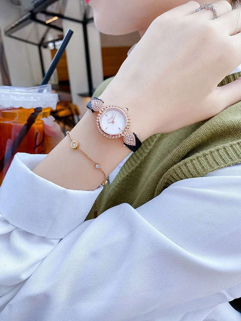 Women's Watch - Luxury Business Waterproof Vintage Quartz Watch