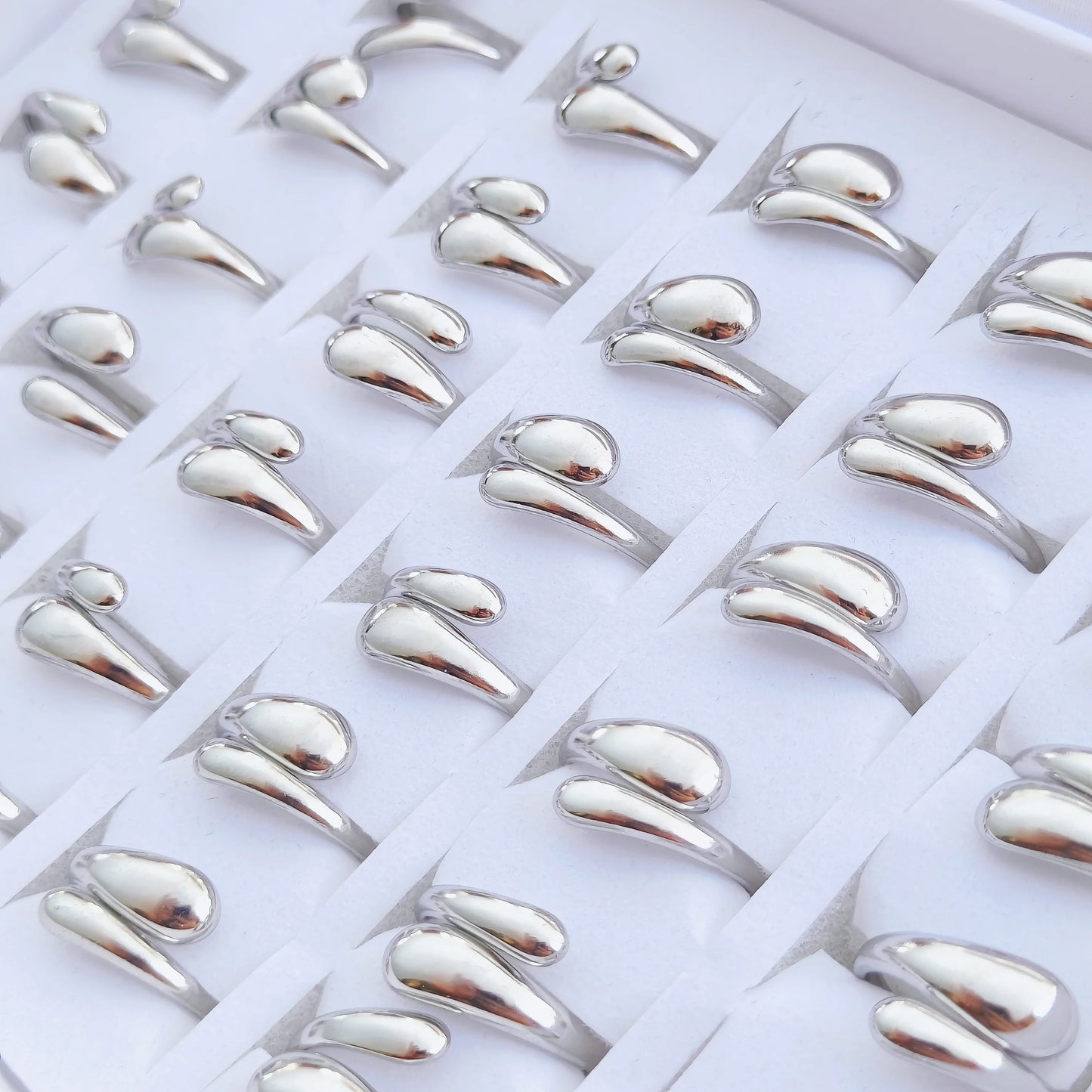 مجموعة خواتم هيكل عظمي - 10/30/50 قطعة من الخواتم الذهبية البسيطة