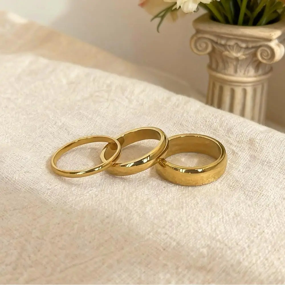 Alliances minimalistes pour couples - Anneaux en acier inoxydable plaqué or 18 carats