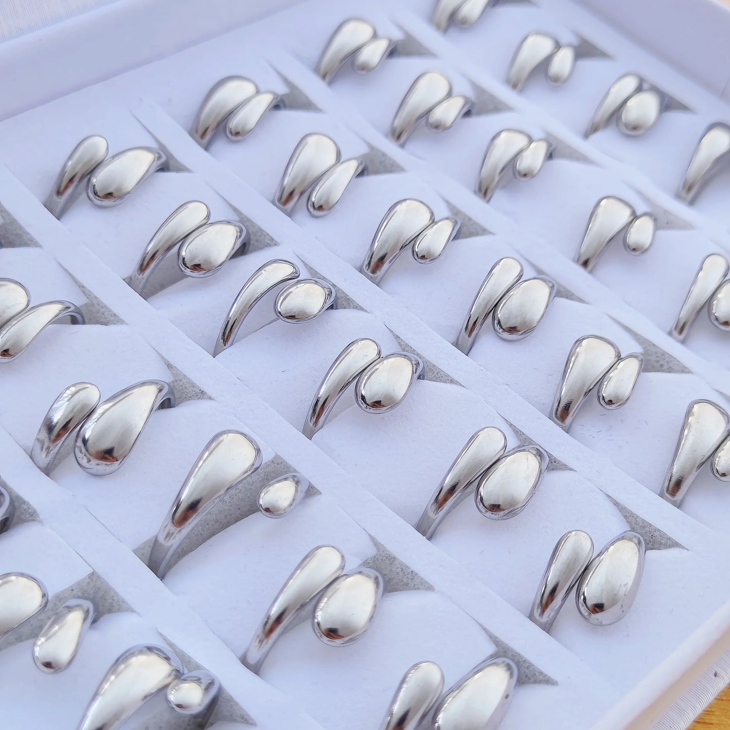 مجموعة خواتم هيكل عظمي - 10/30/50 قطعة من الخواتم الذهبية البسيطة