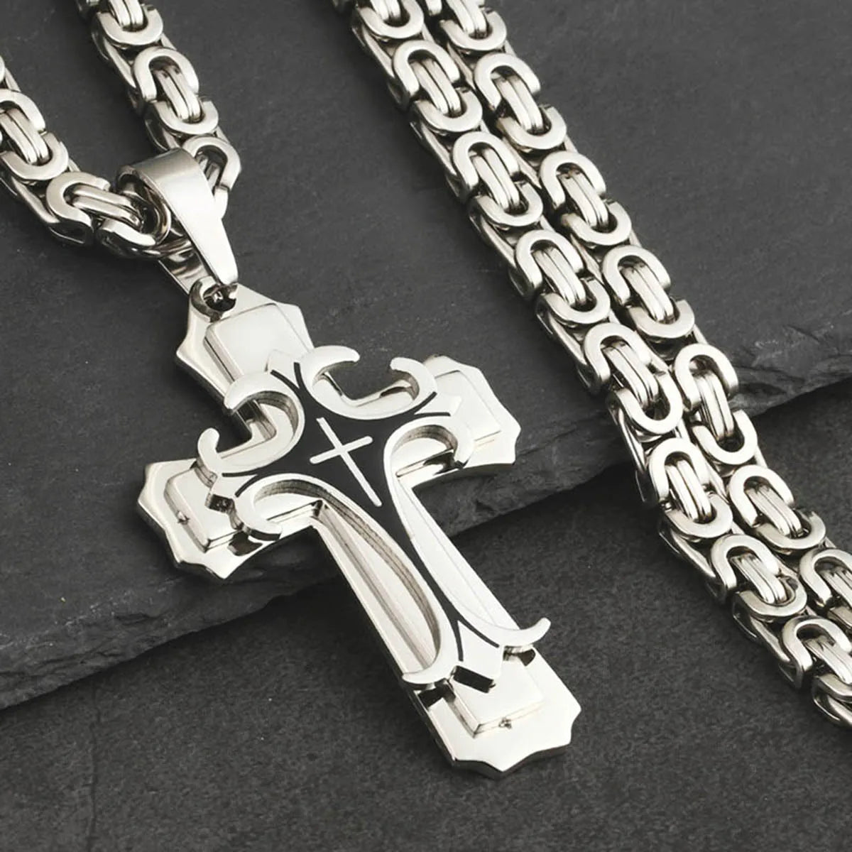 Collier croix pour homme - Croix latine chrétienne de la Trinité en acier inoxydable