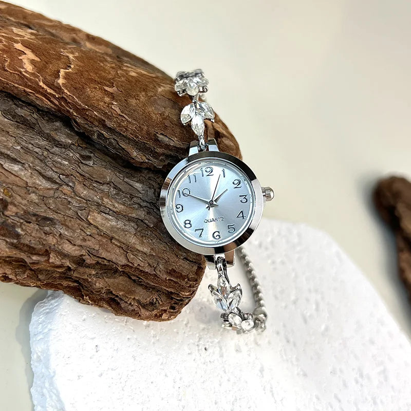Montre à quartz pour femme - Bracelet en diamant feuille, montre élégante