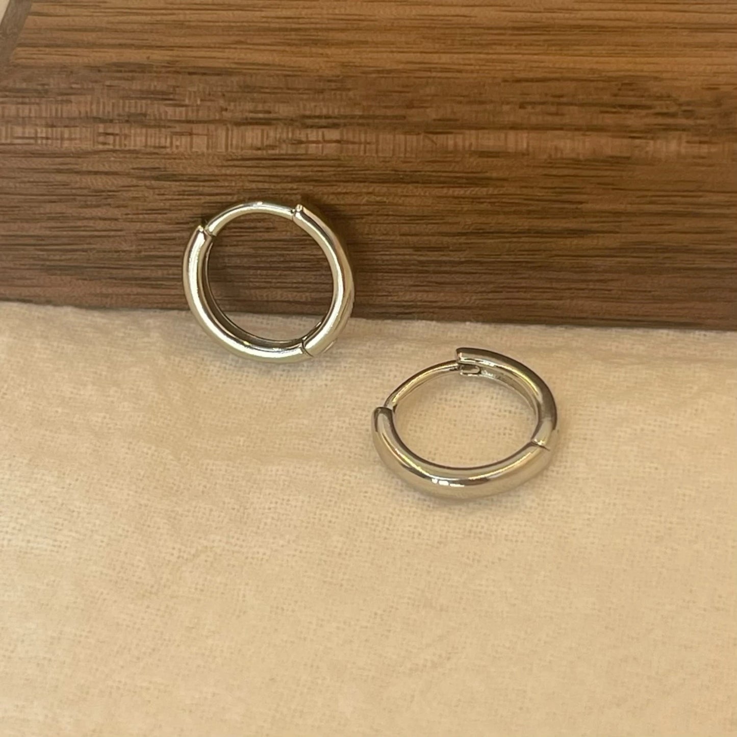 Minimalist Round Hoop Earrings - 6-15mm Stainless Steel Huggie Hoops